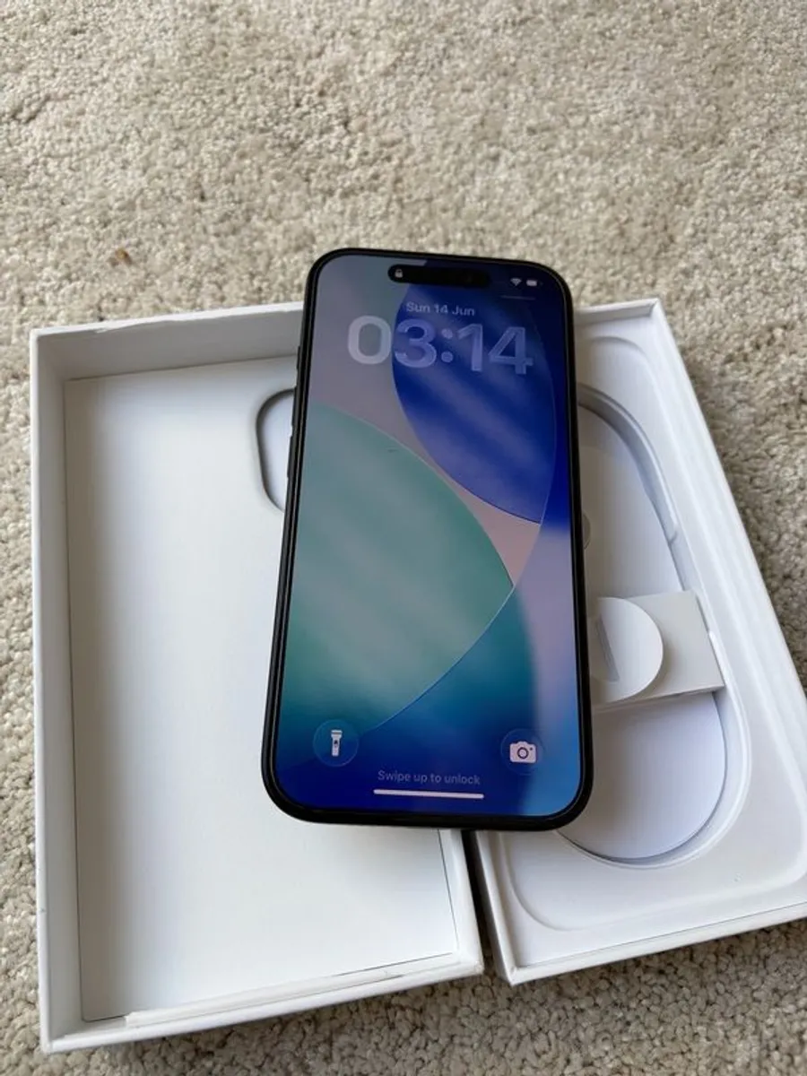 iPhone 16 128GB unlocked - Image 2