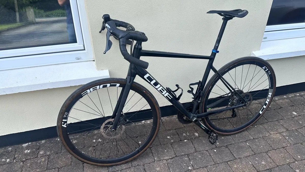 Cube Attain Road Race Endurance Bike - Image 1