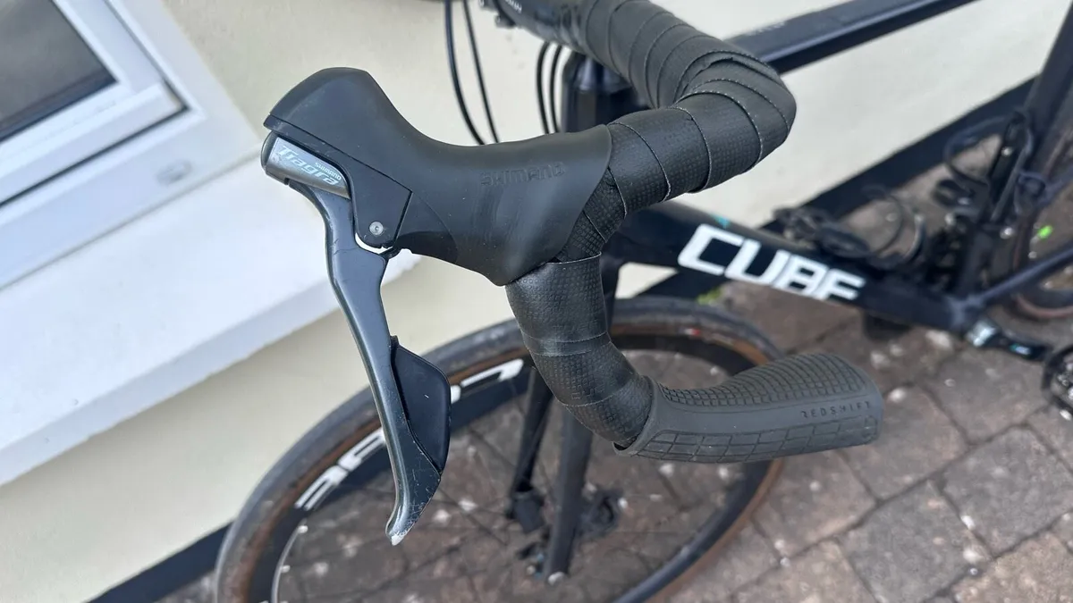 Cube Attain Road Race Endurance Bike - Image 2