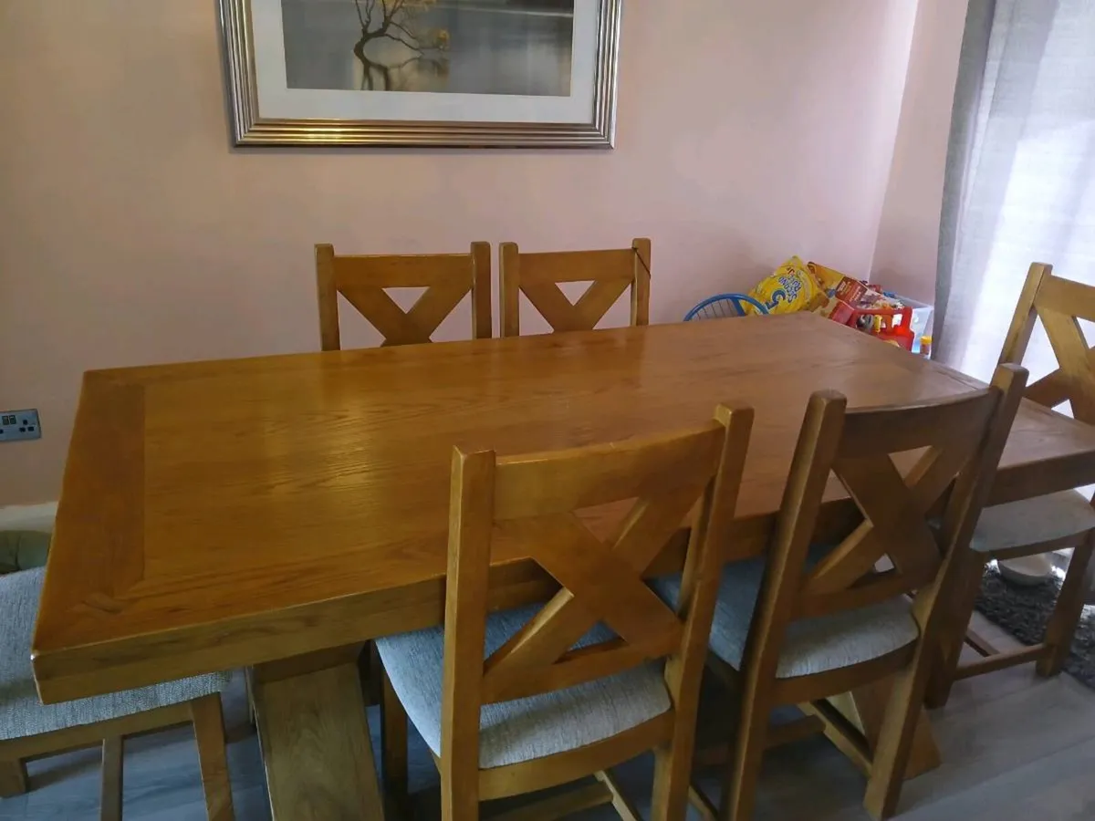 Dining table and chairs - Image 1