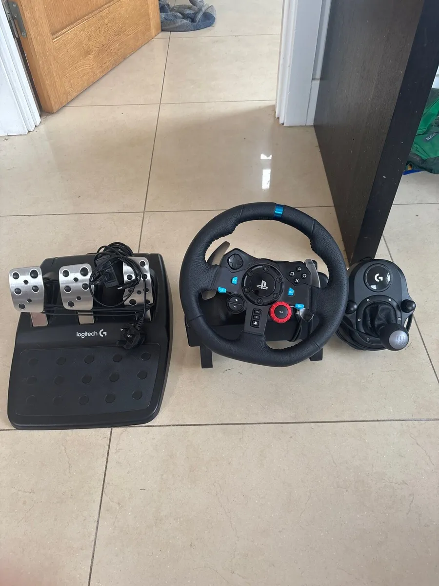 Logitech g29 (steering wheel, gearstick, pedals) - Image 1