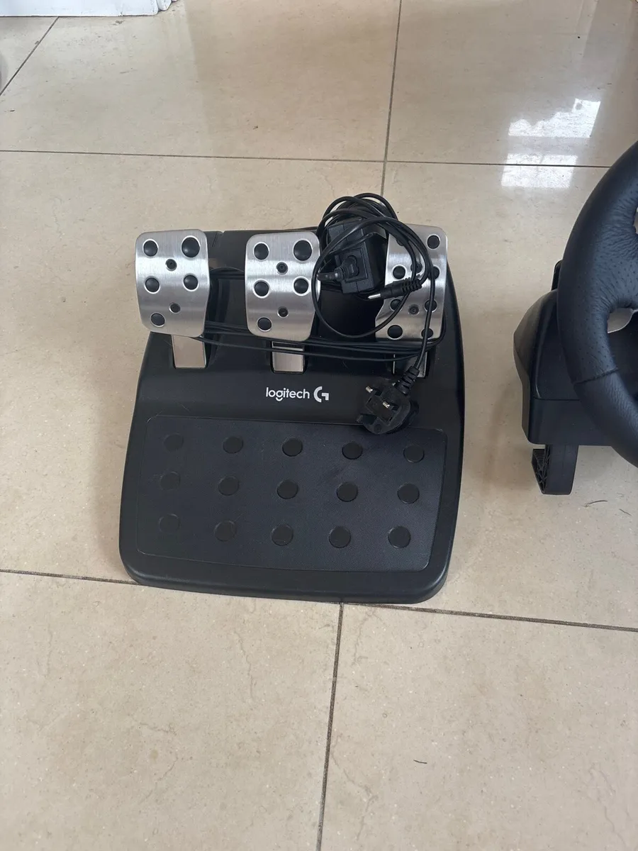 Logitech g29 (steering wheel, gearstick, pedals) - Image 2