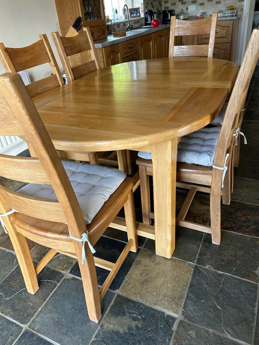Kitchen table - Image 4
