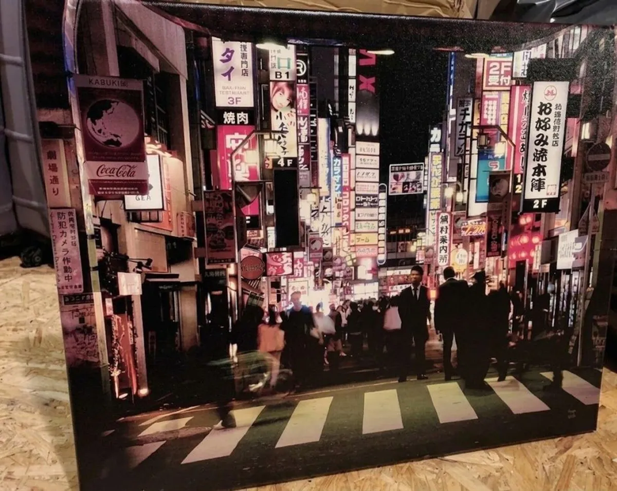 Canvas Mounted: Japanese Street Life - Shinjuku - Image 4