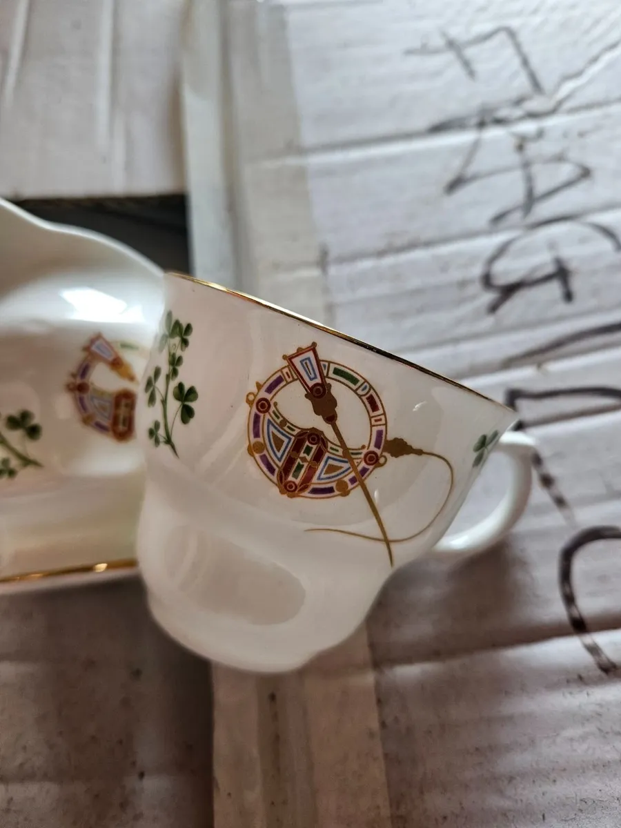 Vintage Arklow Pottery Cup and Milk Jug - Image 4