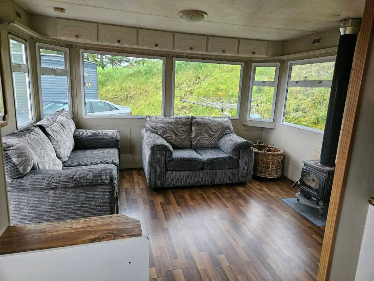 Mobile Home for sale 35ft x 12ft - Image 4