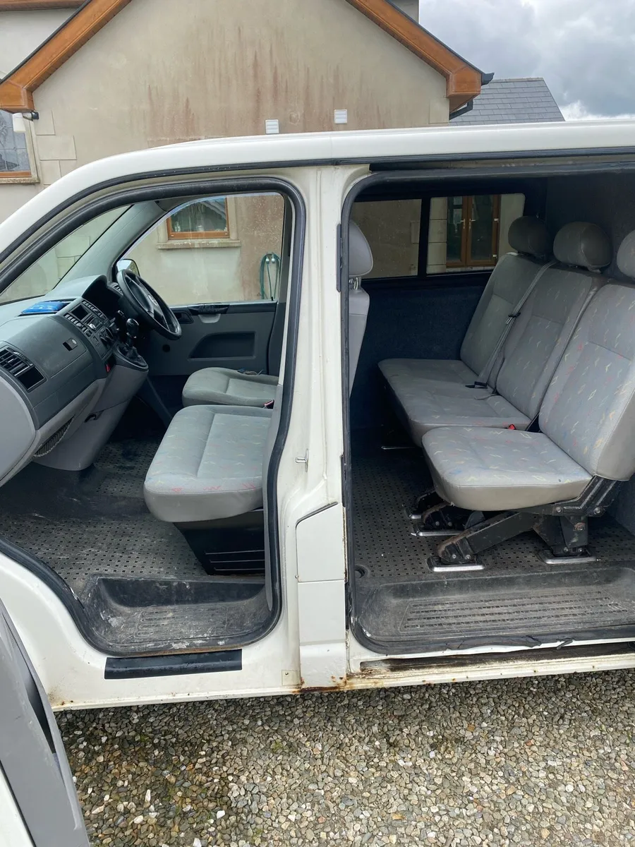 VW Transporter 1.9 - Image 4