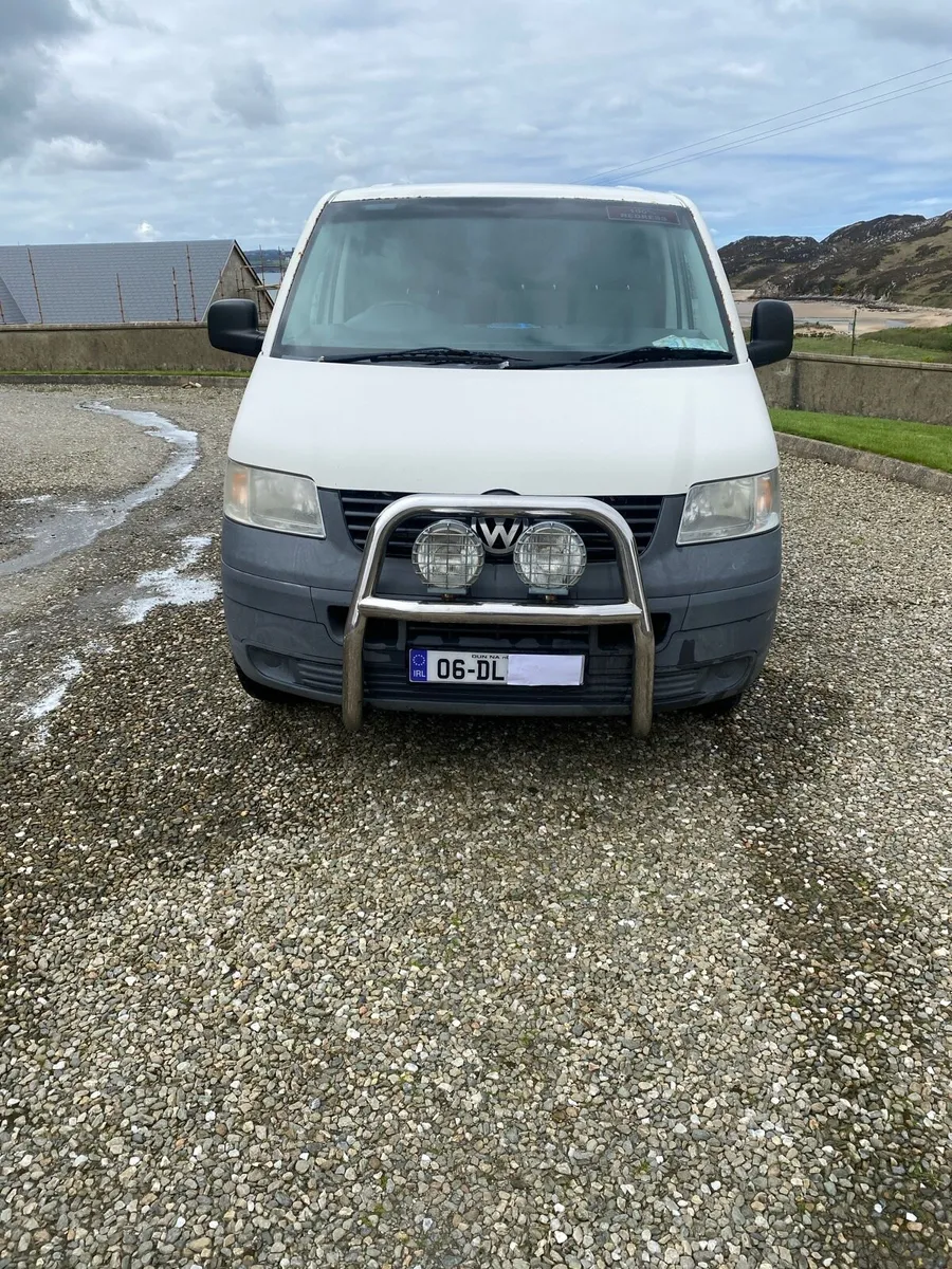 VW Transporter 1.9 - Image 1