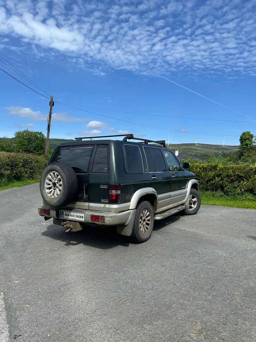 3.1 Isuzu Trooper - Image 3