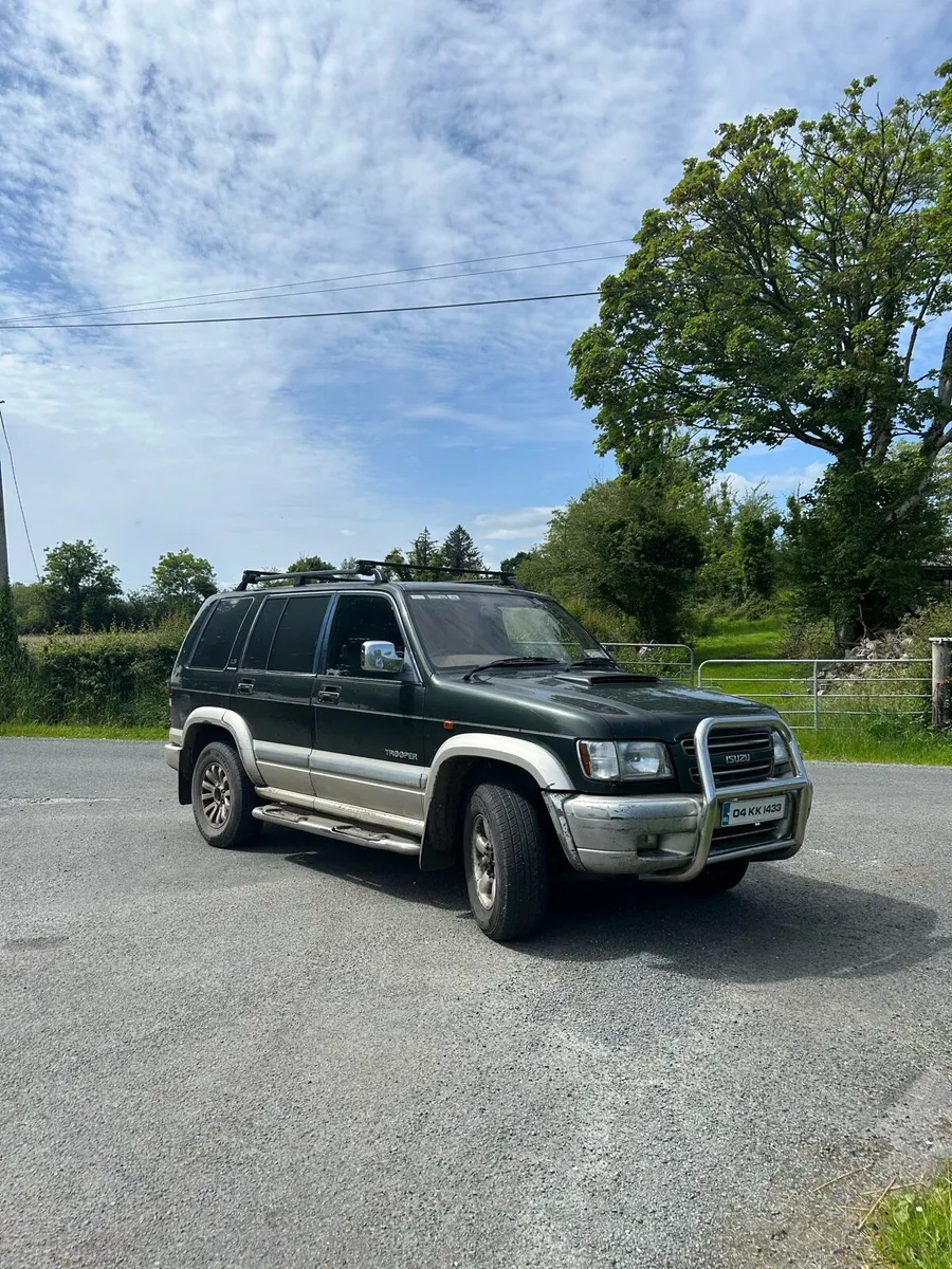 3.1 Isuzu Trooper - Image 1
