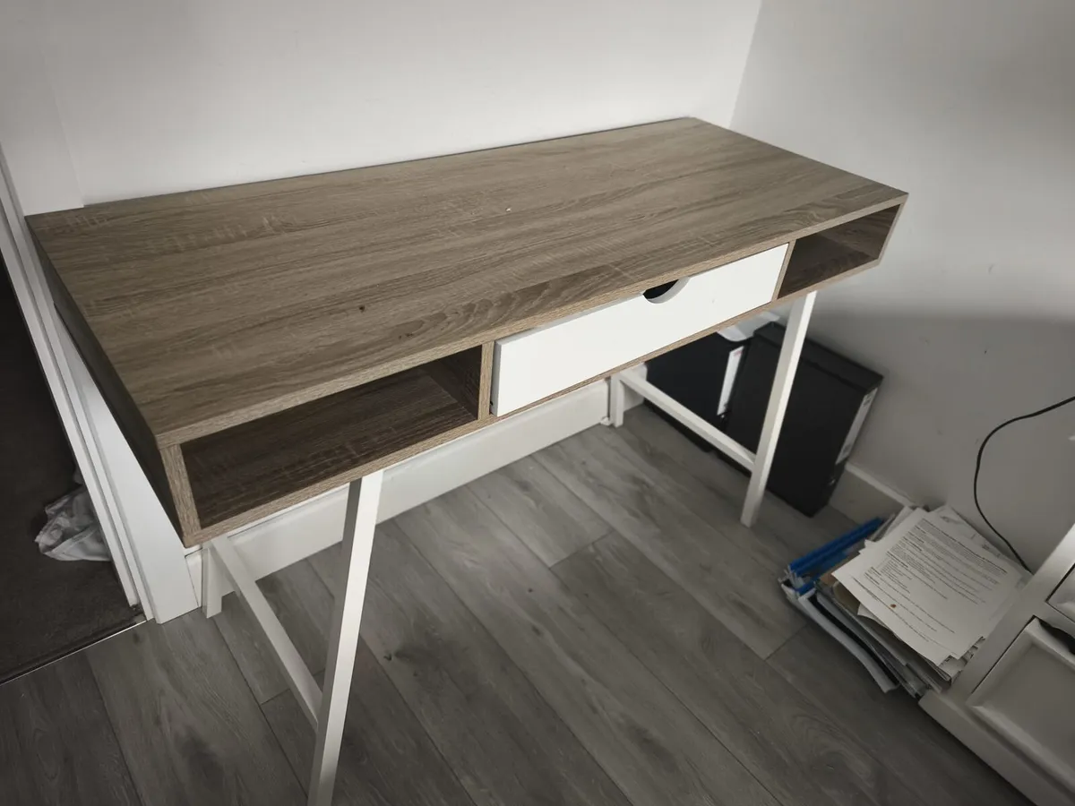 Office desk - Image 2