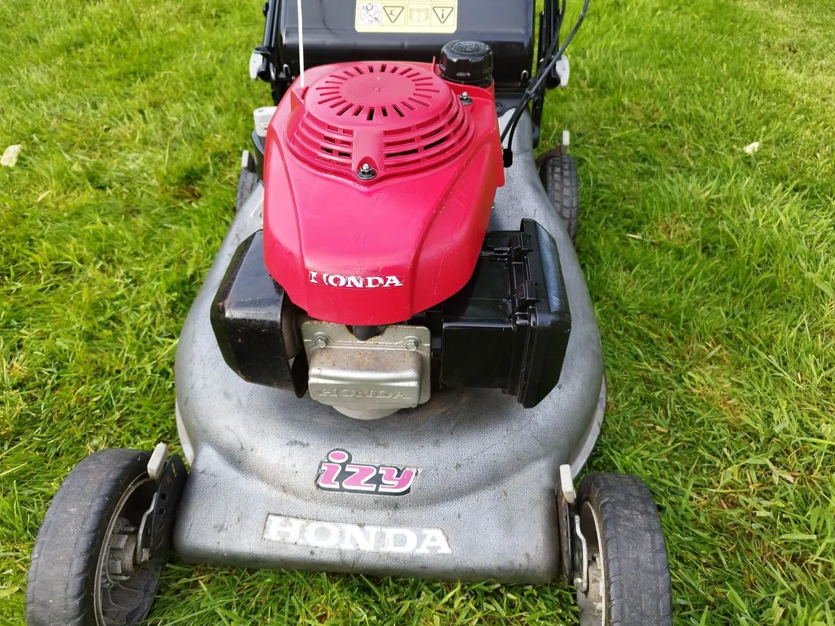 Honda HRG536 Lawnmower for sale - Image 2