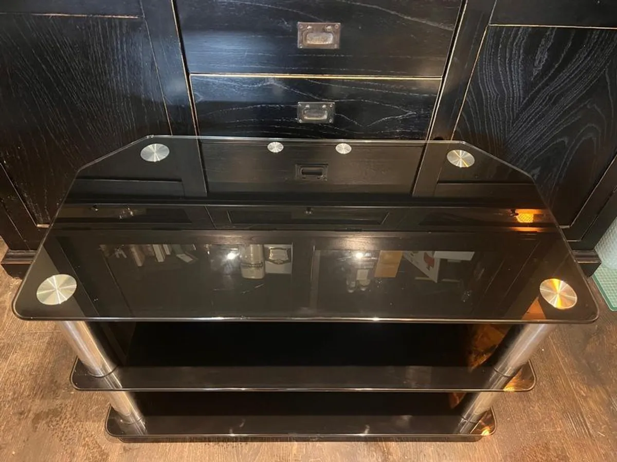 TV stand - Image 2