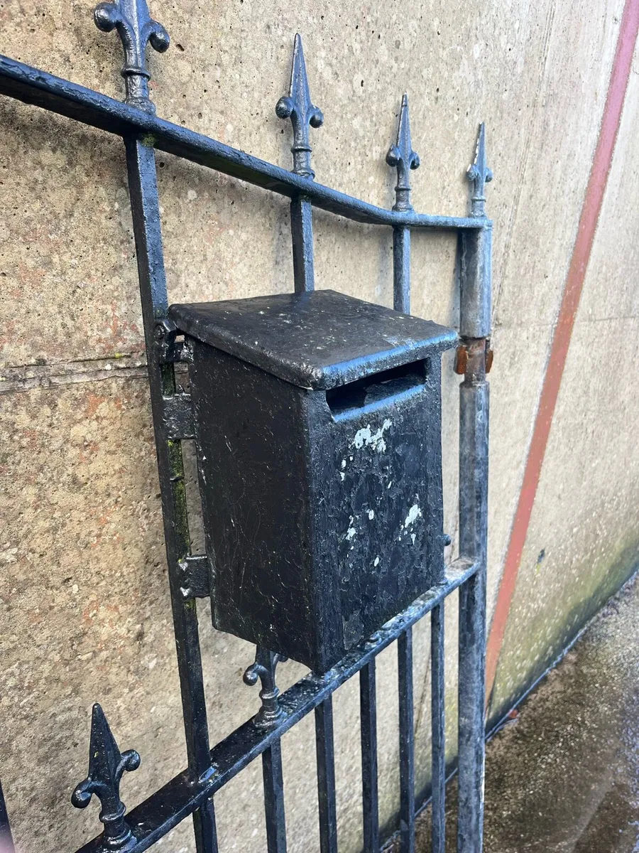 Entrance Gates 14 ft - Image 2