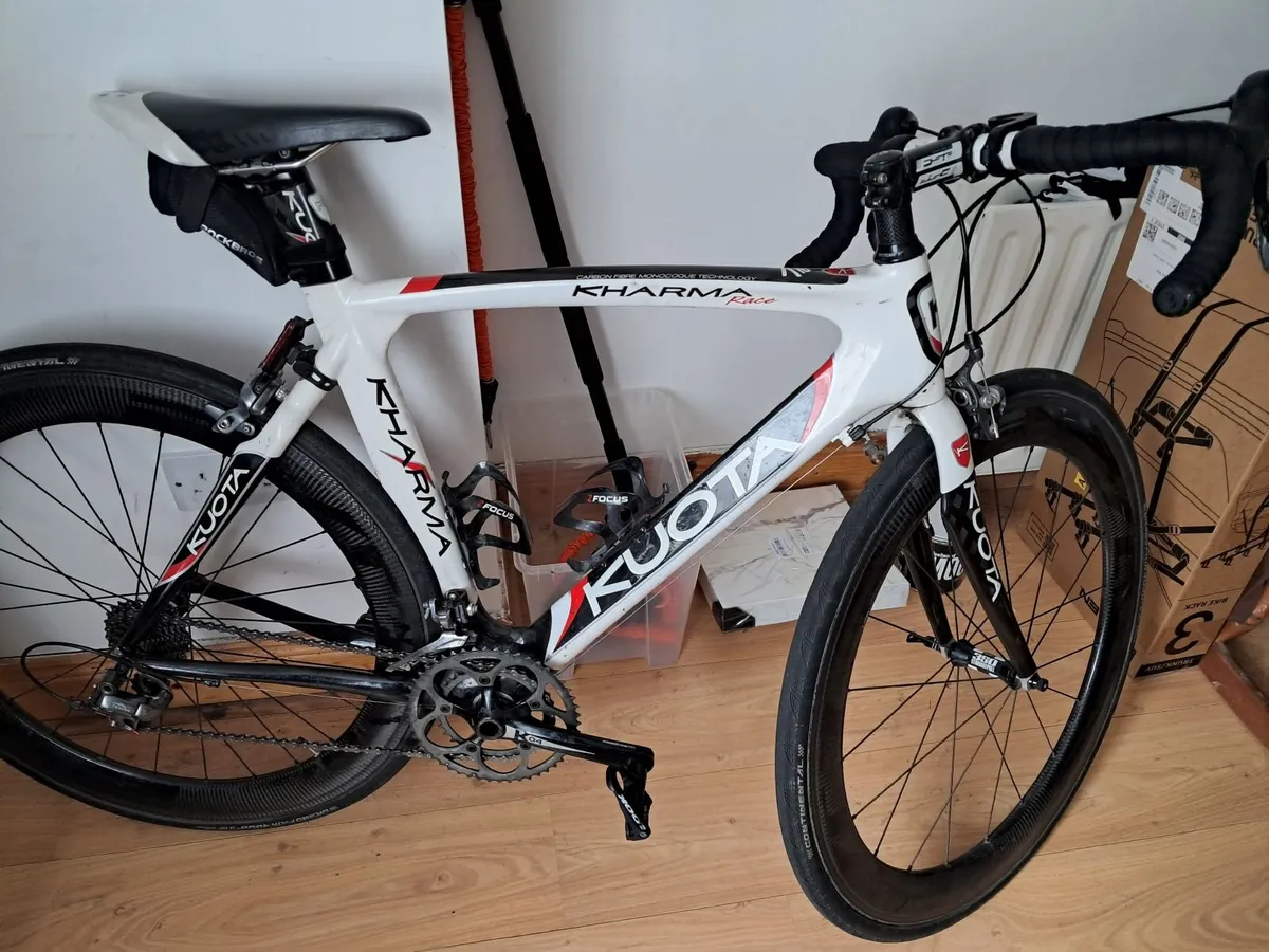 52 inch Carbon wheels and FFull carboame Road Bike - Image 1