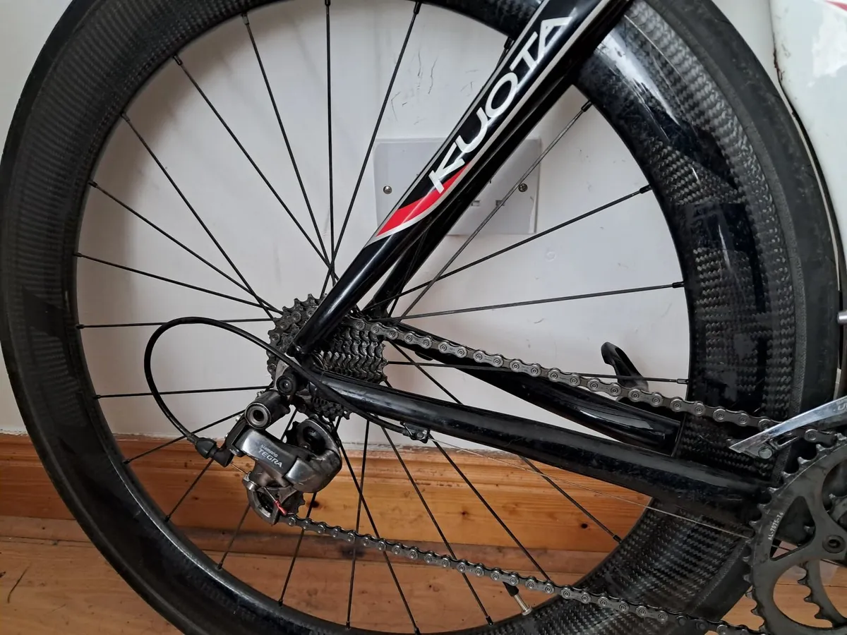 52 inch Carbon wheels and FFull carboame Road Bike - Image 4