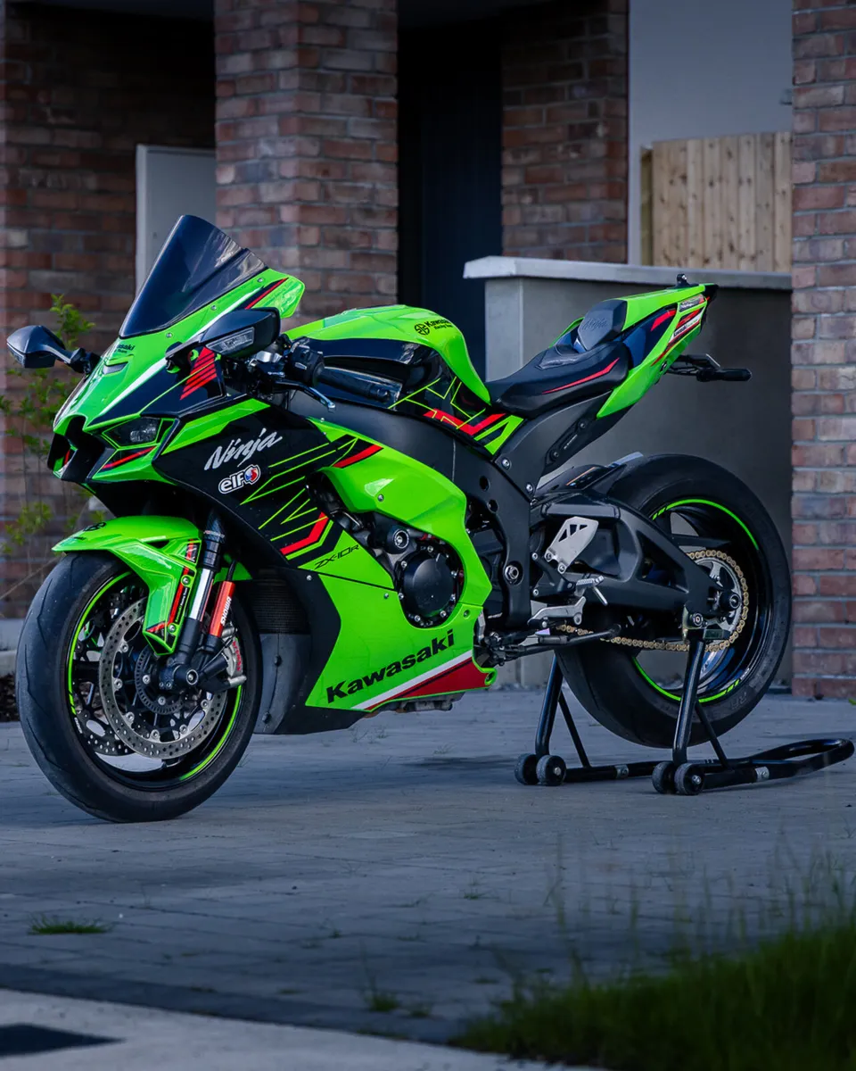 Kawasaki ZX10R 2023 - Image 1