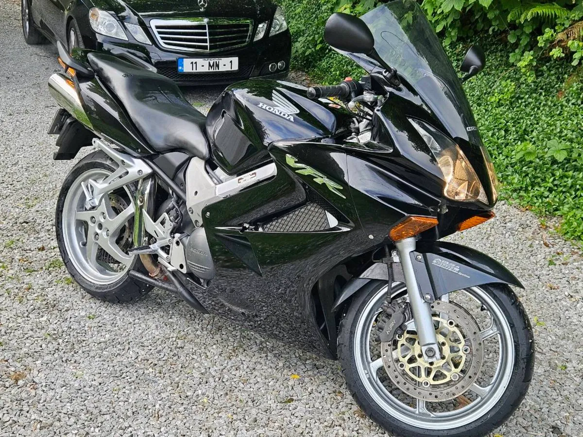 Honda vfr800 vtec - Image 1