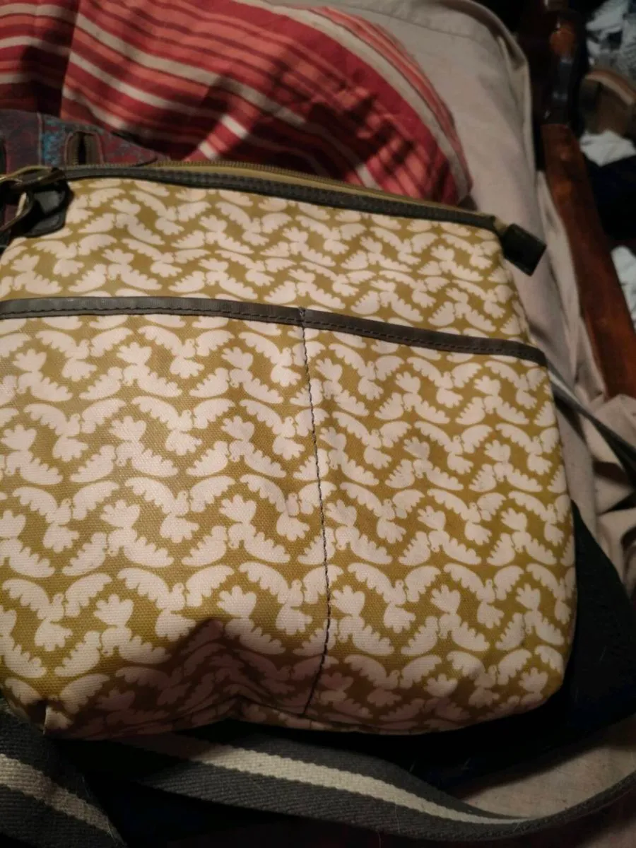 Boden functional mid-sized crossbody with multiple - Image 2