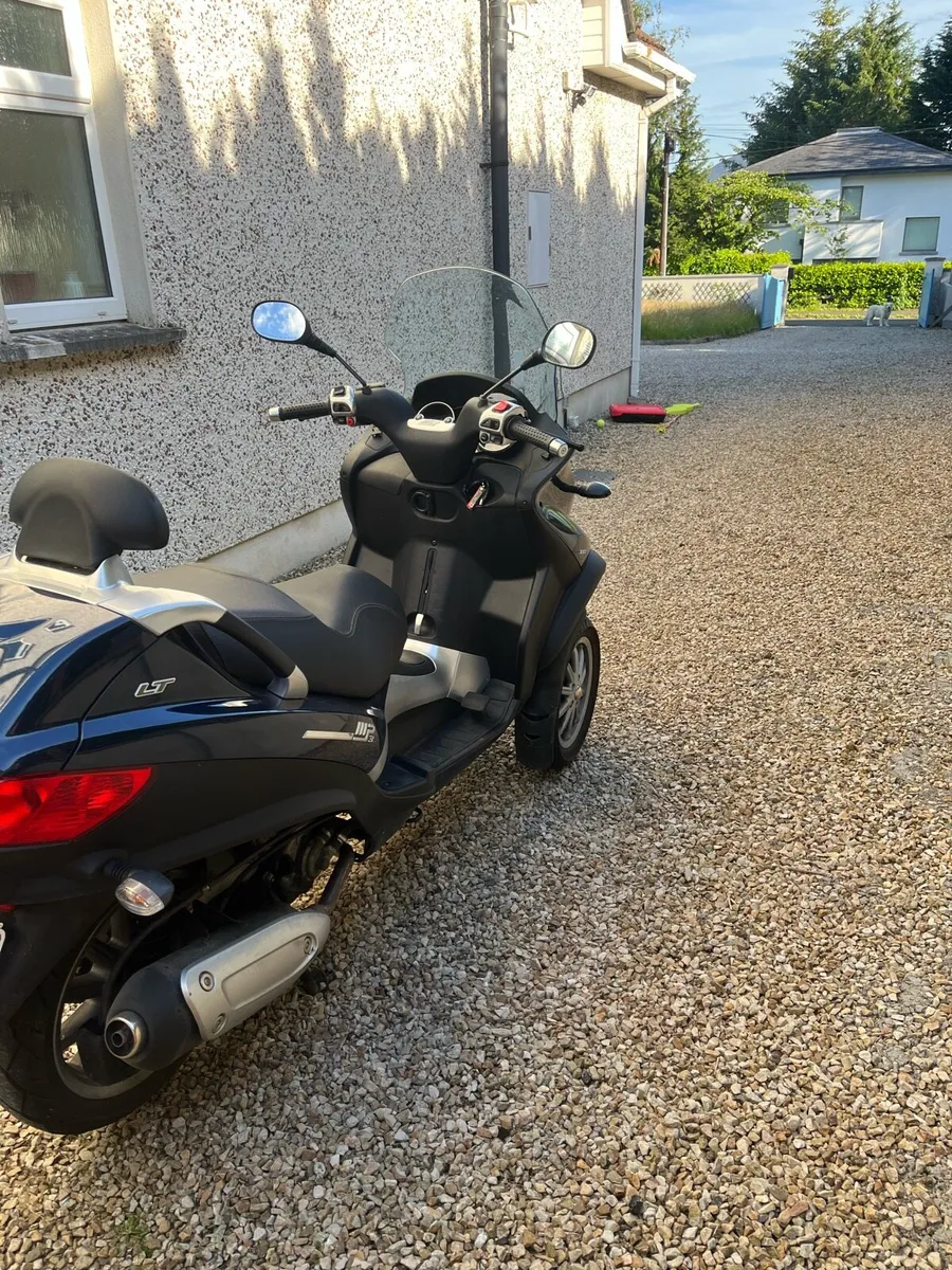 Piaggio MP3 300 Lt - Image 3