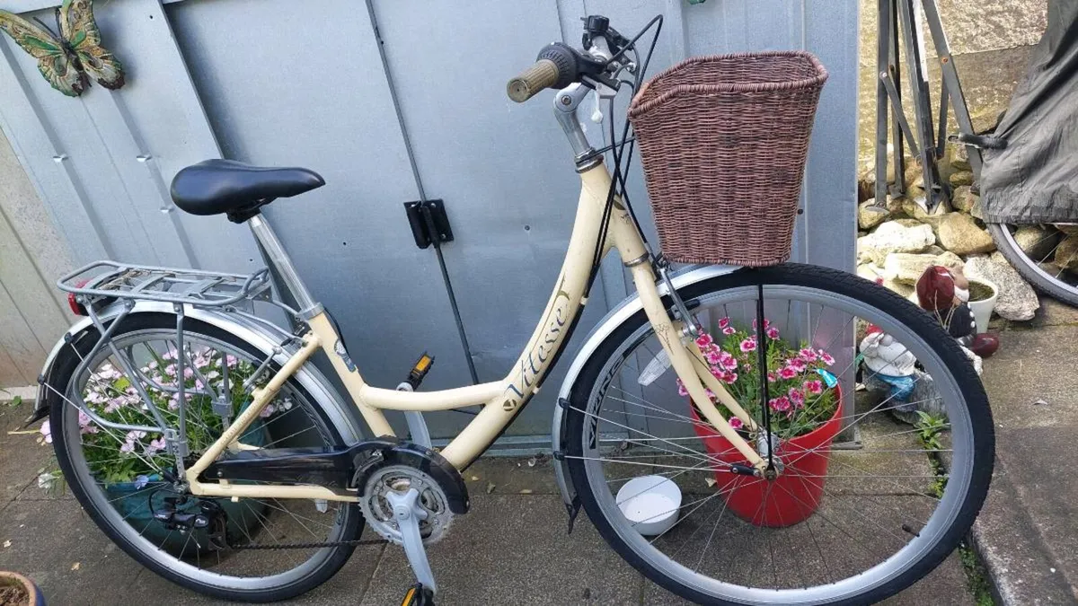 Viking Vitesse City Bike - Image 1