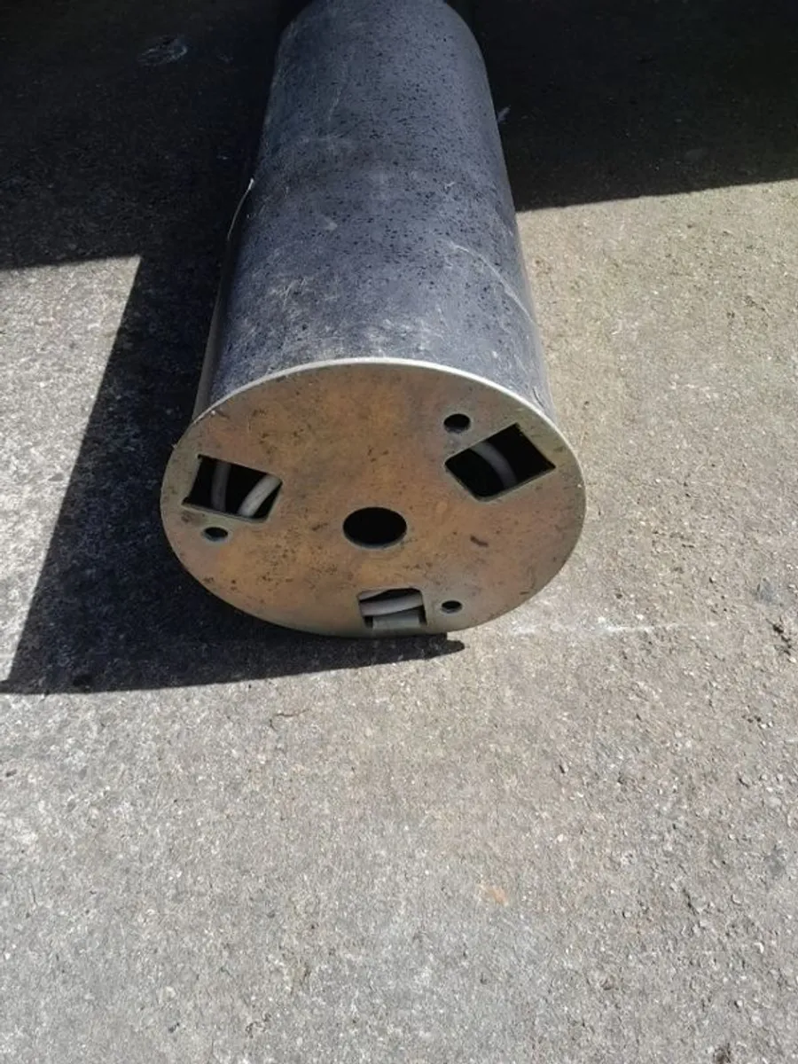 Garden driveway outdoor bollard lights.. set of 4 (unused) - Image 3