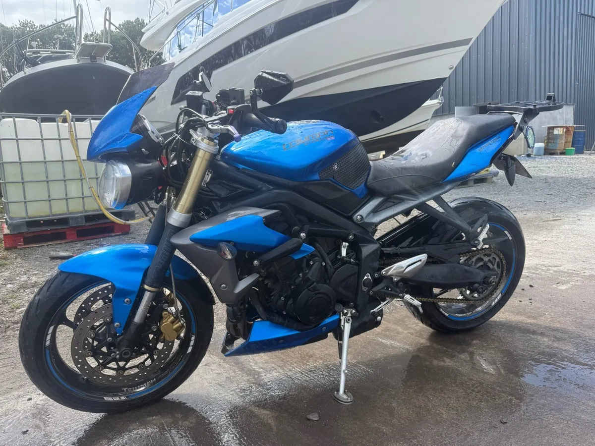 Triumph 675 - Image 1