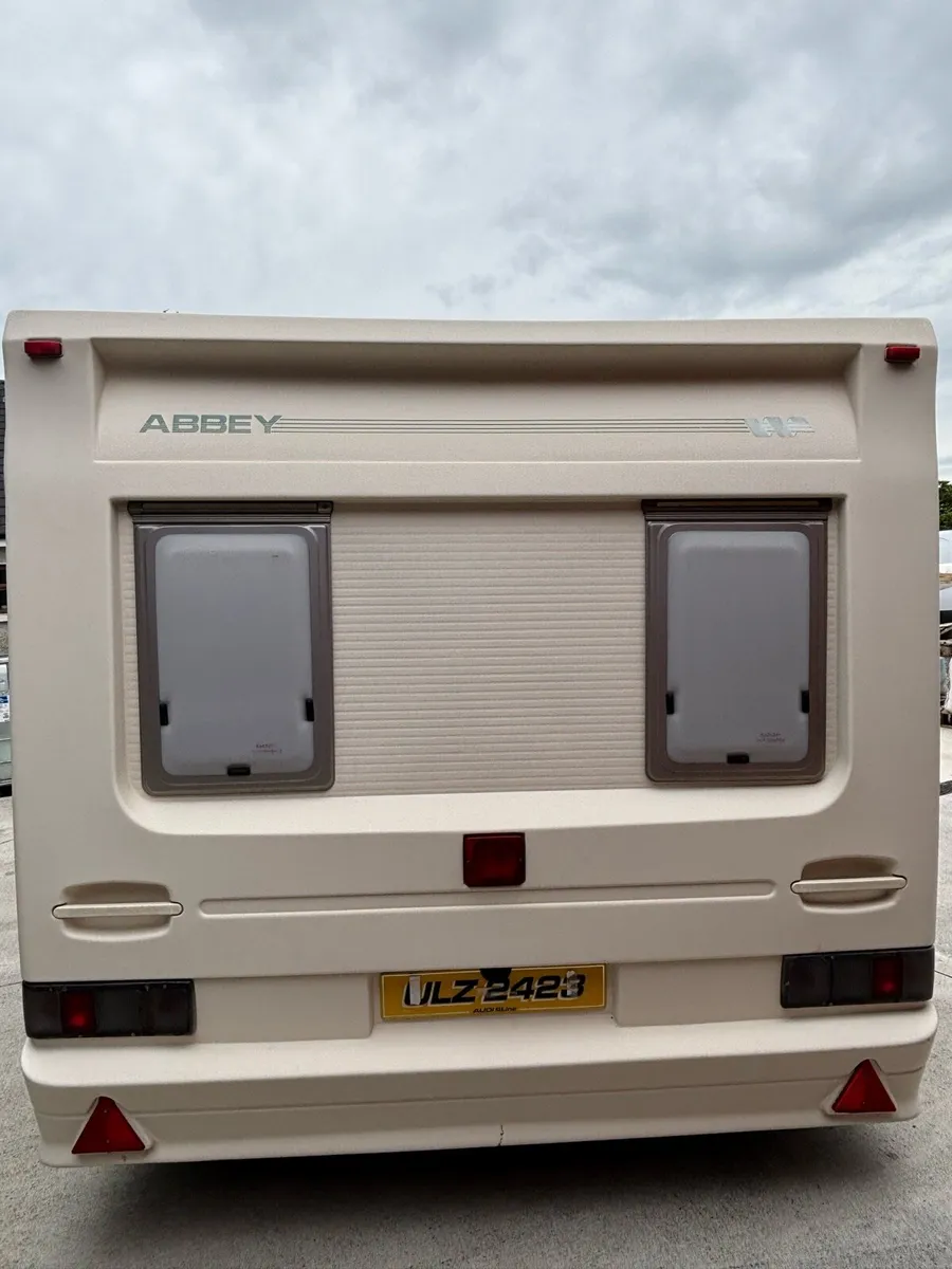 Abbey GTS416 Caravan - Image 4