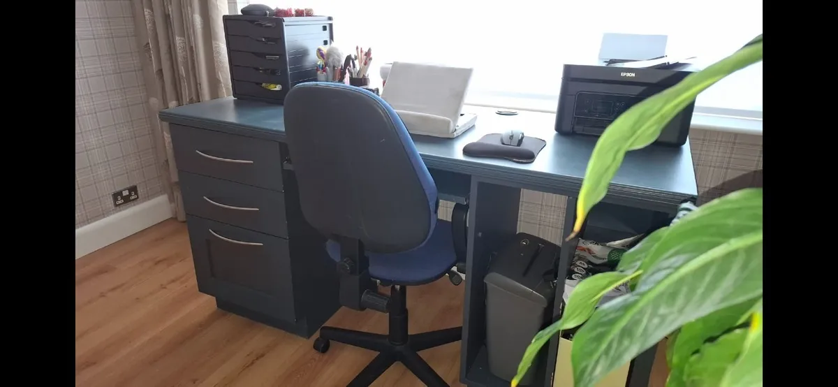 Desk - Image 2