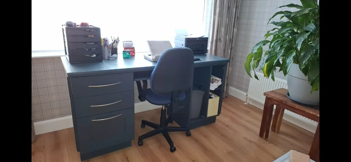 Desk - Image 3