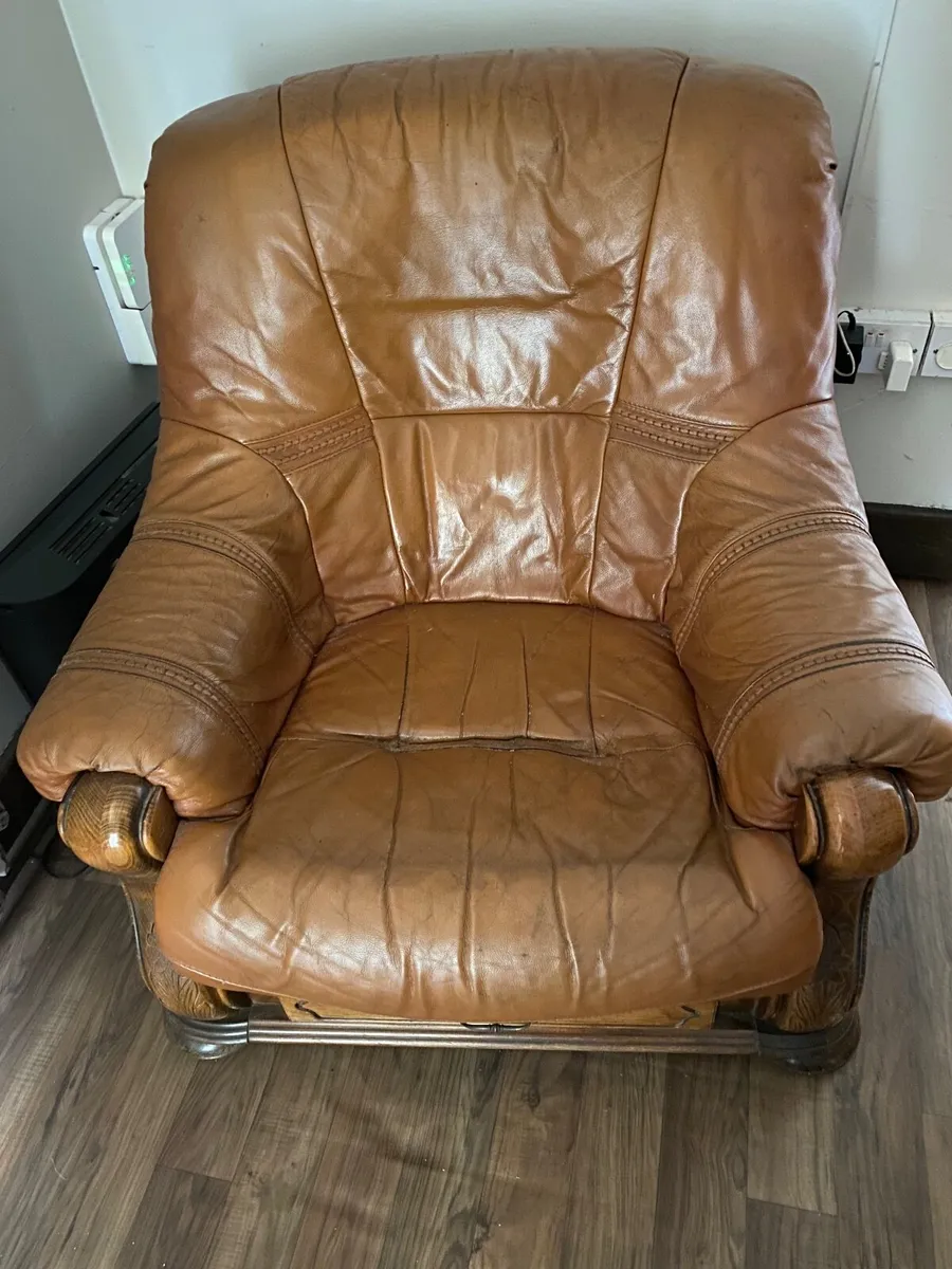 FREE   2 seater & 1 armchair - Image 2