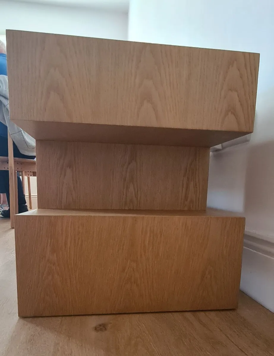 TV stand - Image 3