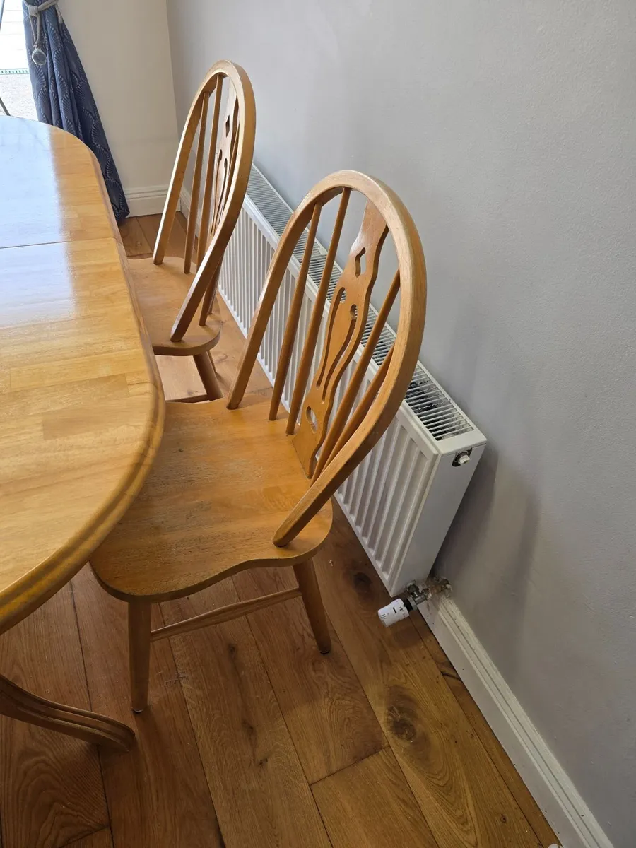 Dinning table - Image 1