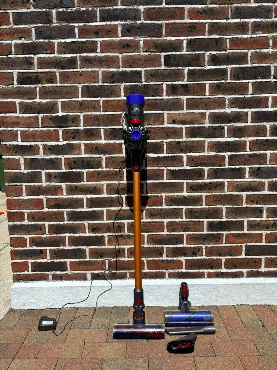 Dyson V8 Vacuum Cleaner - Image 1