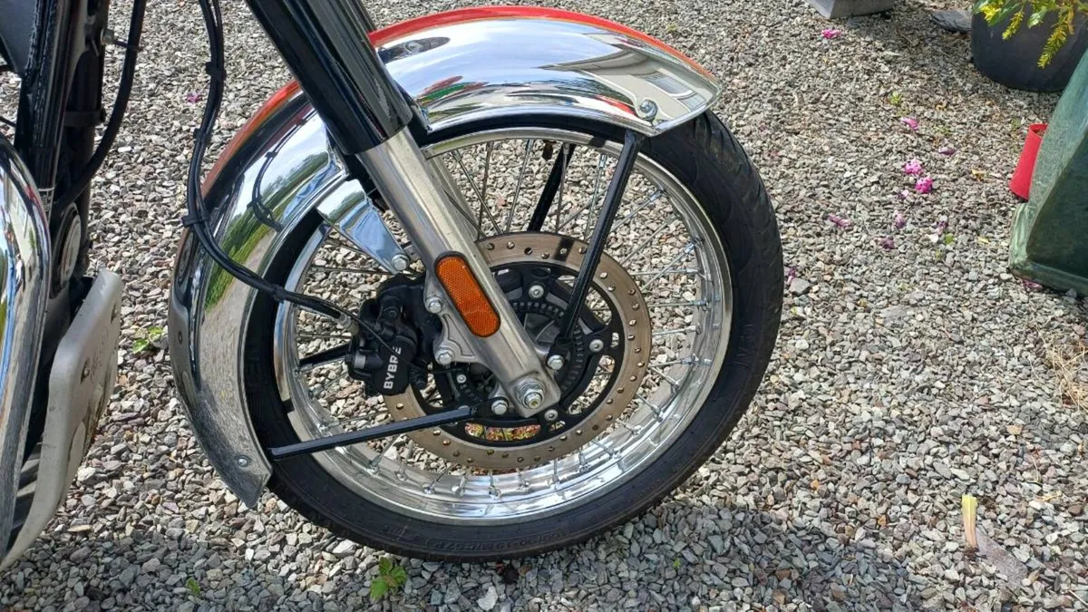 Royal Enfield Classic 350 - Image 3