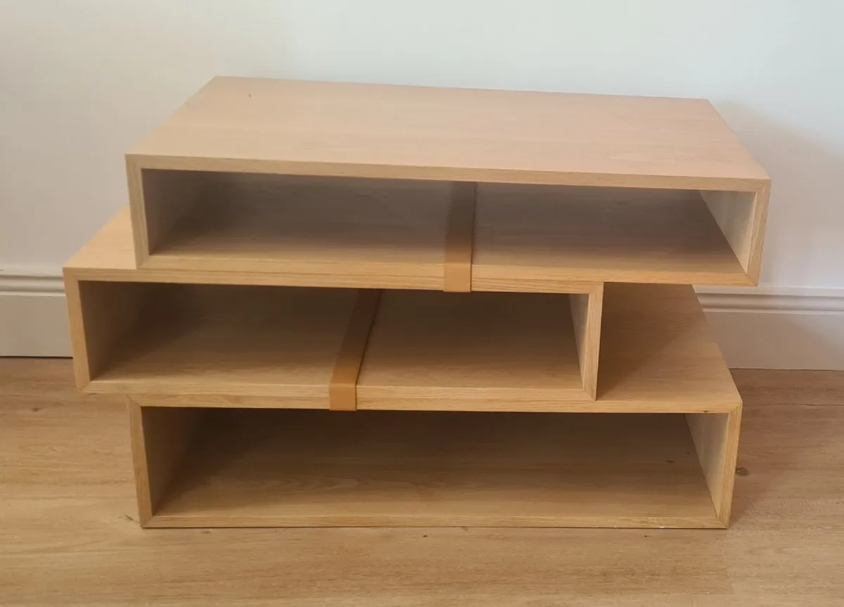 TV stand - Image 2