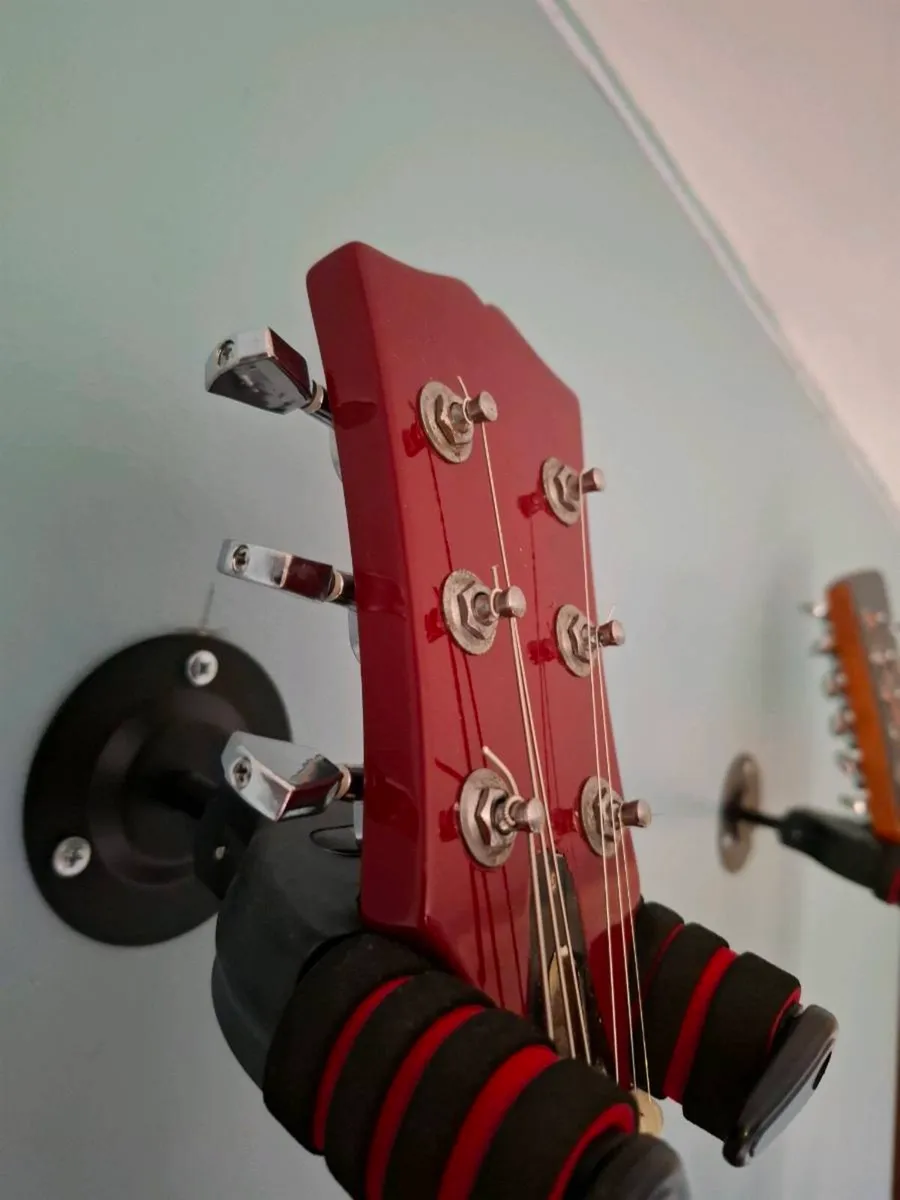 Electric guitar - Image 2
