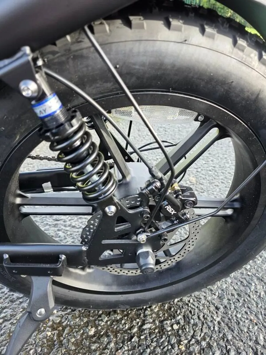 electric bike, victrip R5s ,brand new , still boxed, Pictures are examples - Image 4