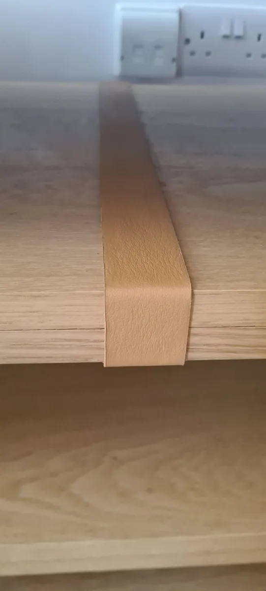 TV stand - Image 4