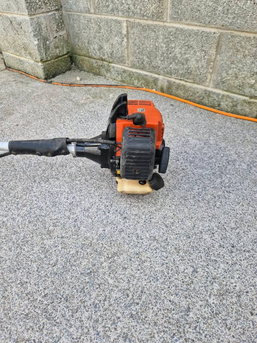 Tanaka TBC-4200DX industrial strimmers - Image 4