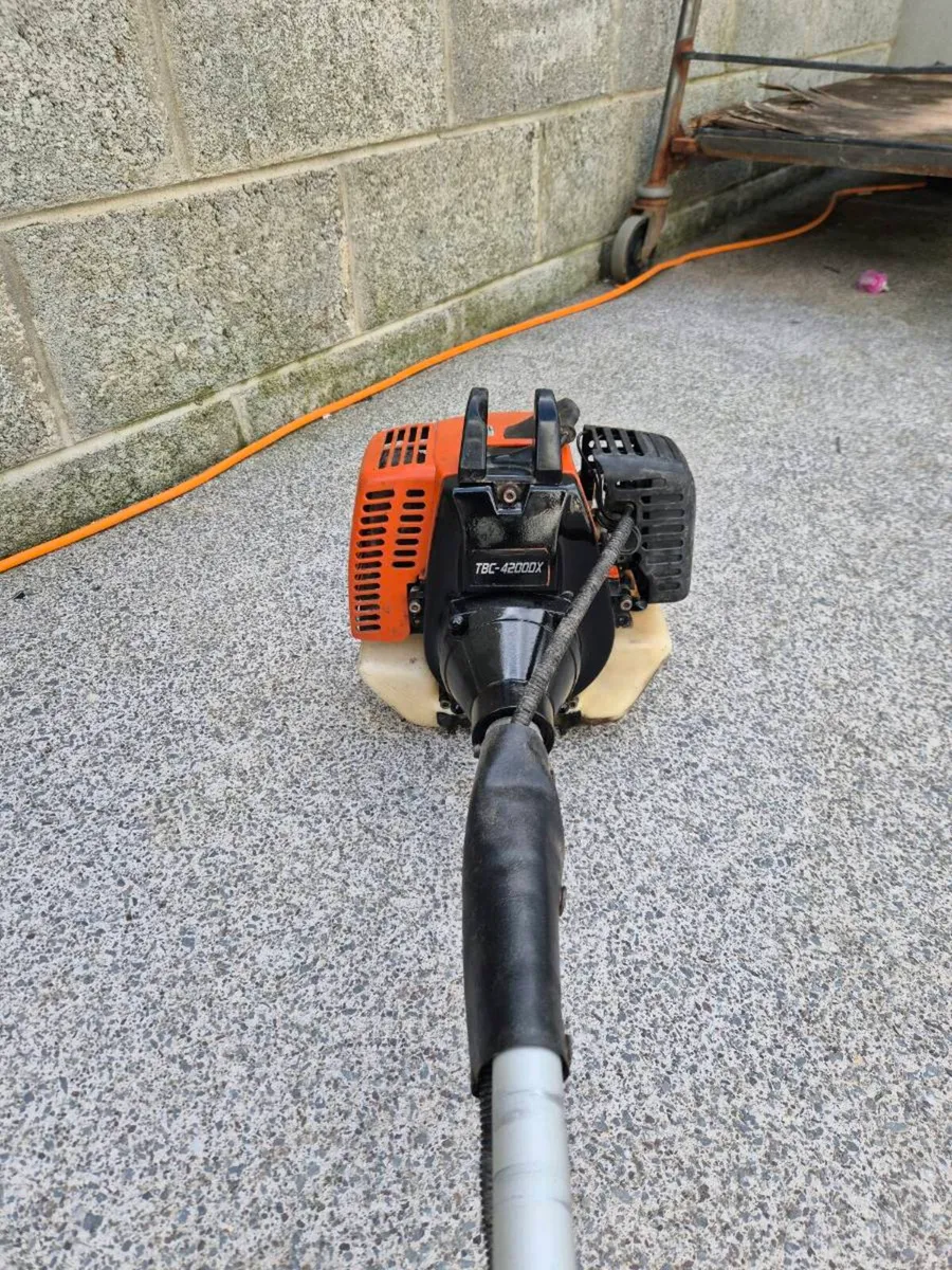 Tanaka TBC-4200DX industrial strimmers - Image 2