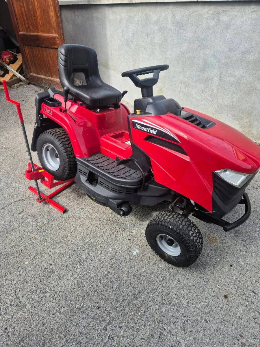 Ride on lawnmower - Image 2