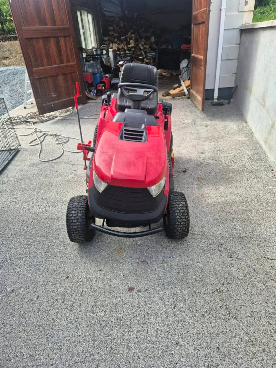 Ride on lawnmower - Image 3