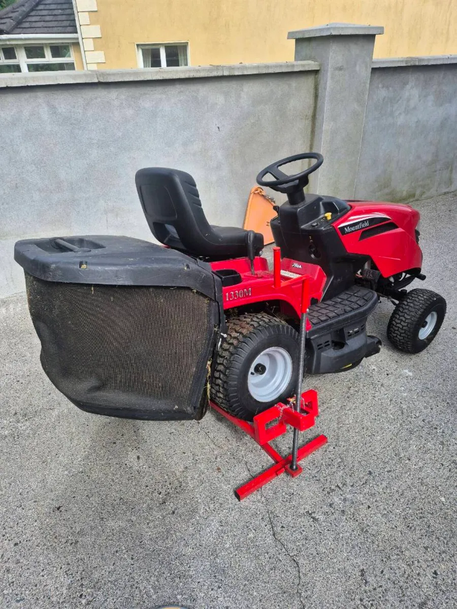 Ride on lawnmower - Image 4