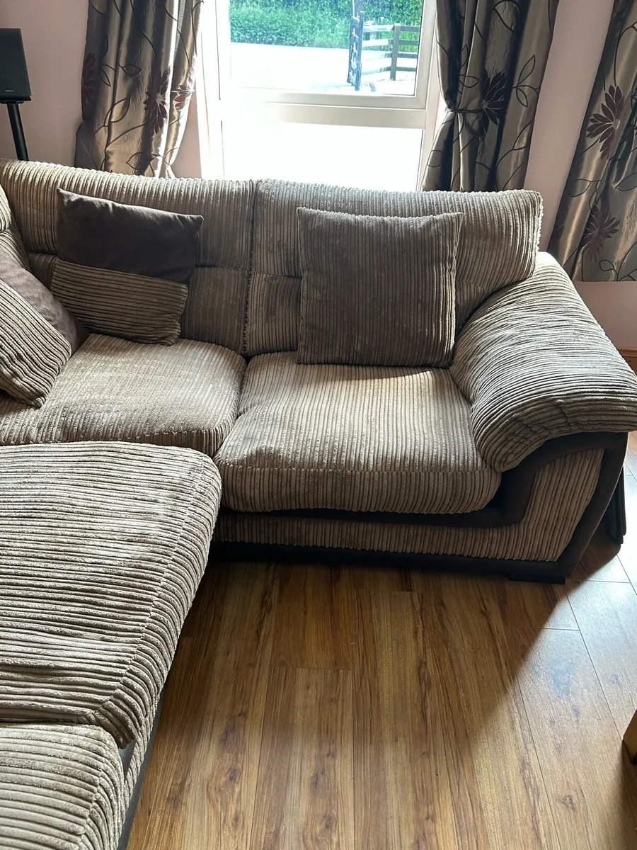 Corner suite + swivel chair + foot stool - Image 4