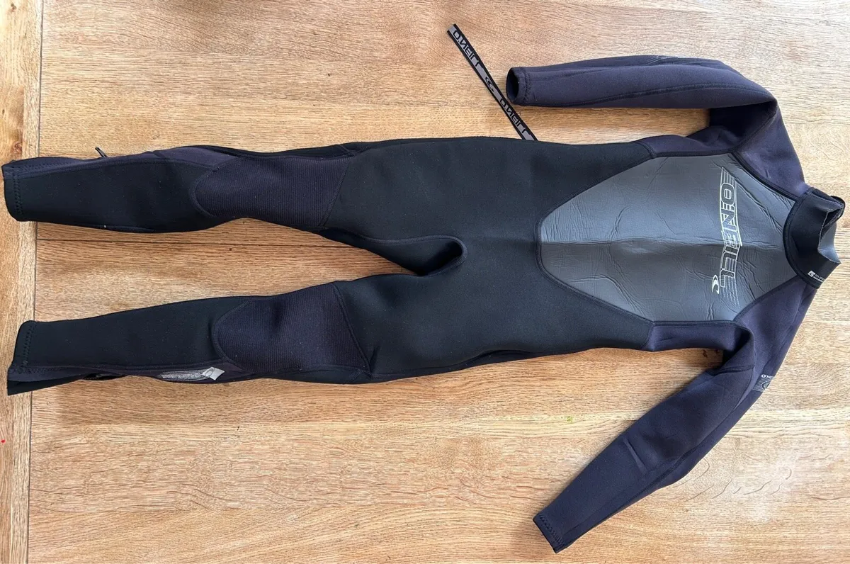 Kids Wetsuit- O’NEILL- REACTOR 3-2 (Size 8) - Image 1