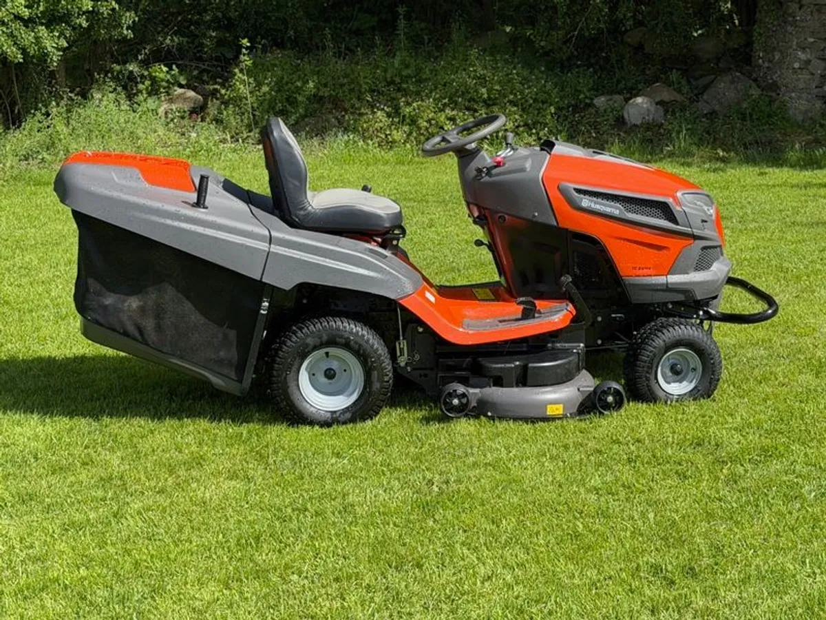 Husqvarna TC242TX Ride-On Mower as new only 15 hours - Image 4