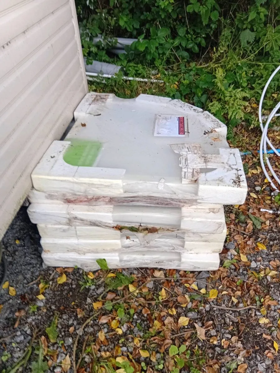800 quad shower trays - Image 1