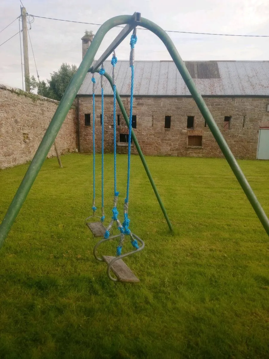 Swing - Image 1