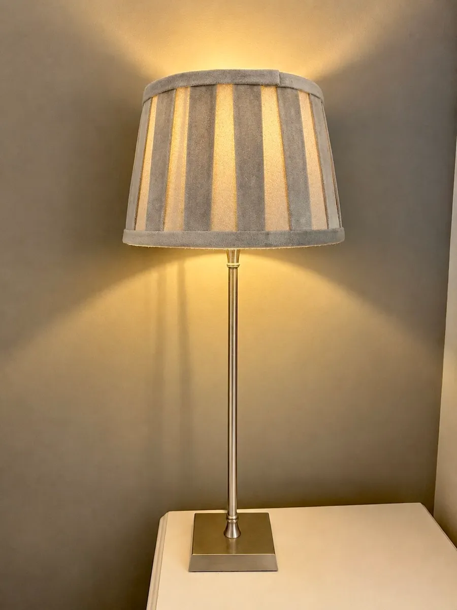 X 2 Lamps - Image 1